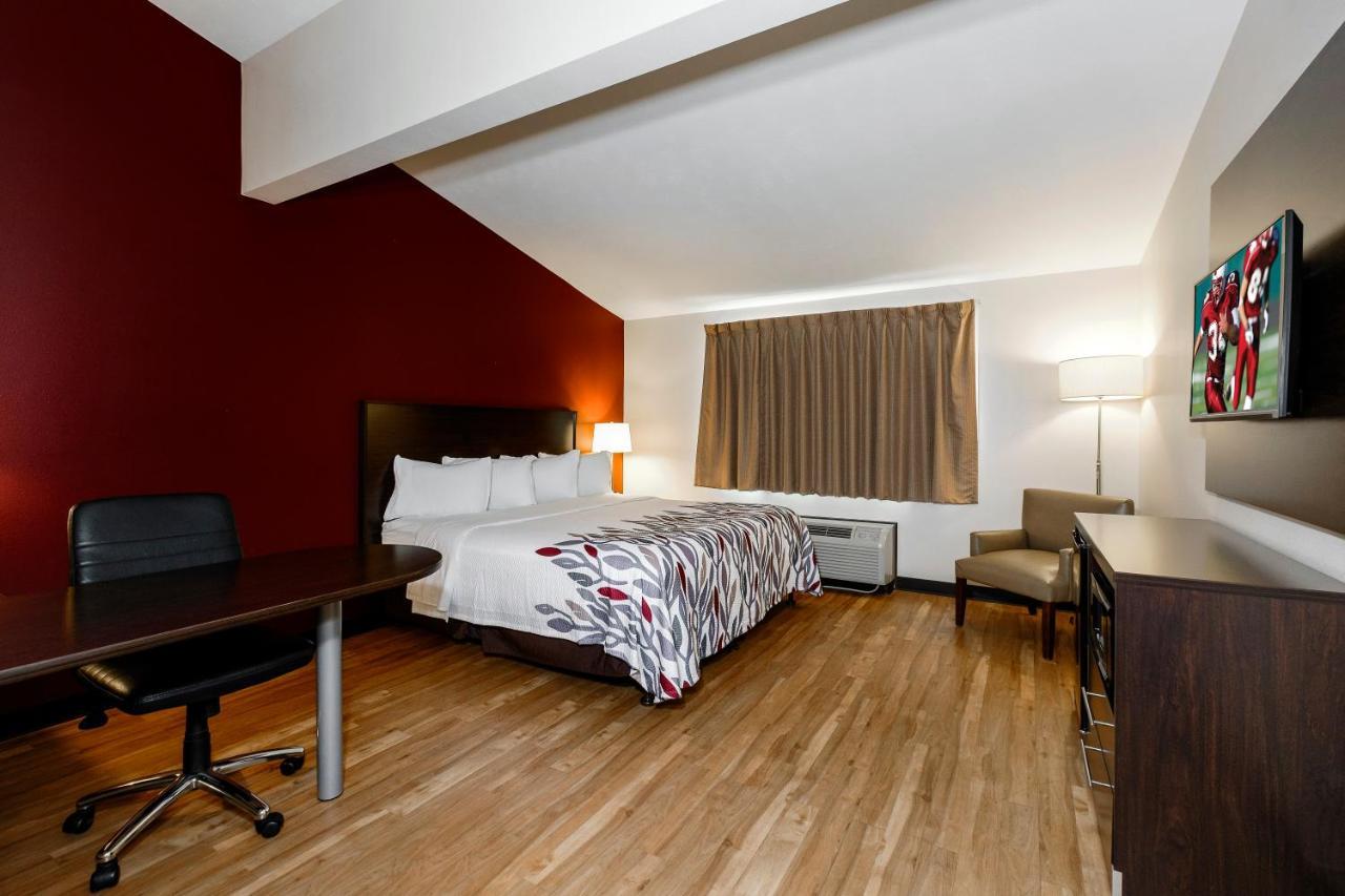Red Roof Inn Vermillion - U Of South Dakota Bagian luar foto